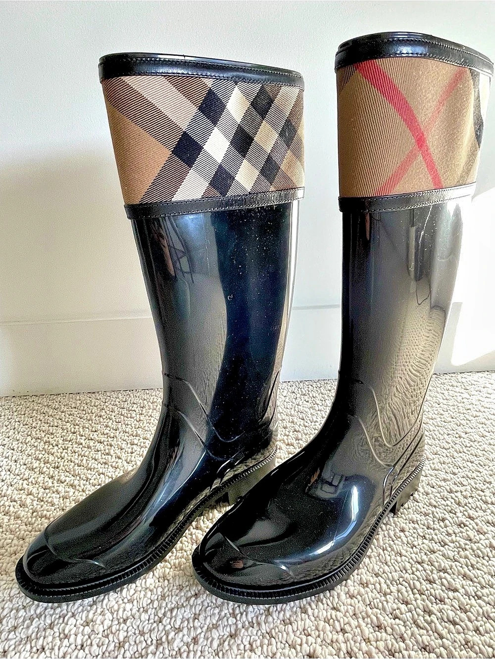 Burberry House Check Rubber Rain Boots Black & Beige